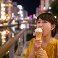 girl eating ice cream in the evening highlighting meal timing